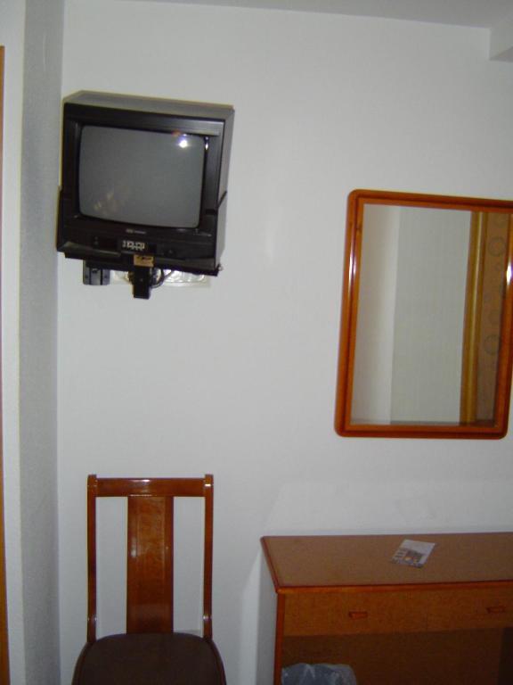 Hotel Lazaro كالاموتشه الغرفة الصورة