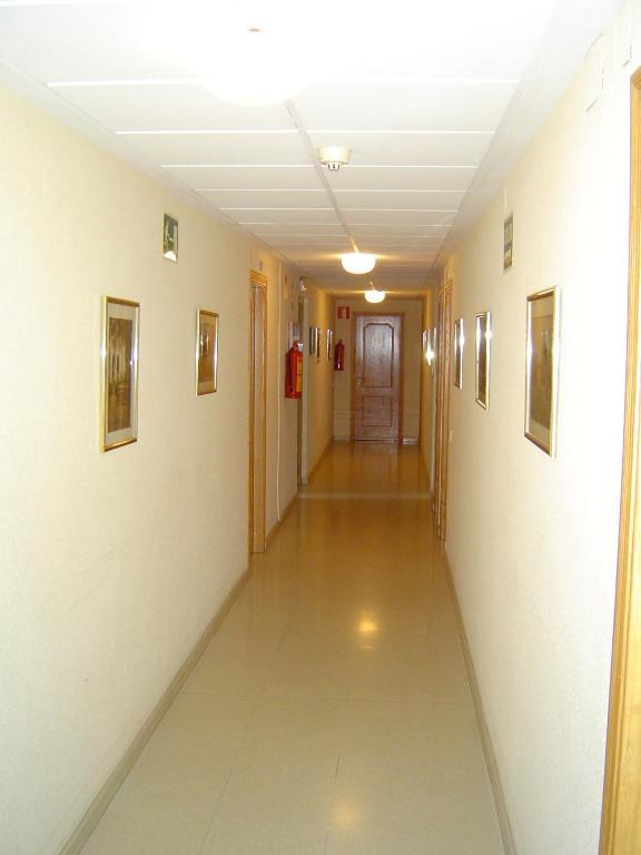Hotel Lazaro كالاموتشه المظهر الخارجي الصورة